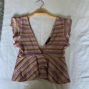 Stripped v neck top